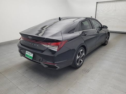 Used 2021 Hyundai Elantra SEL w/ Convenience + Premium Package FWD image 9