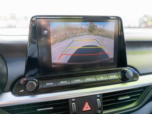 Used 2023 Kia Forte LXS w/ LXS Technology Package image 24