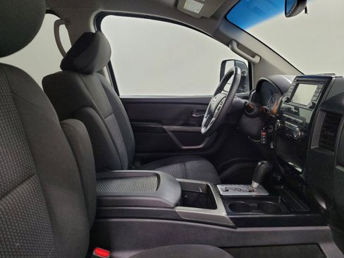 Used 2015 Nissan Titan SV w/ SV Value Truck Package AWD/4WD image 21