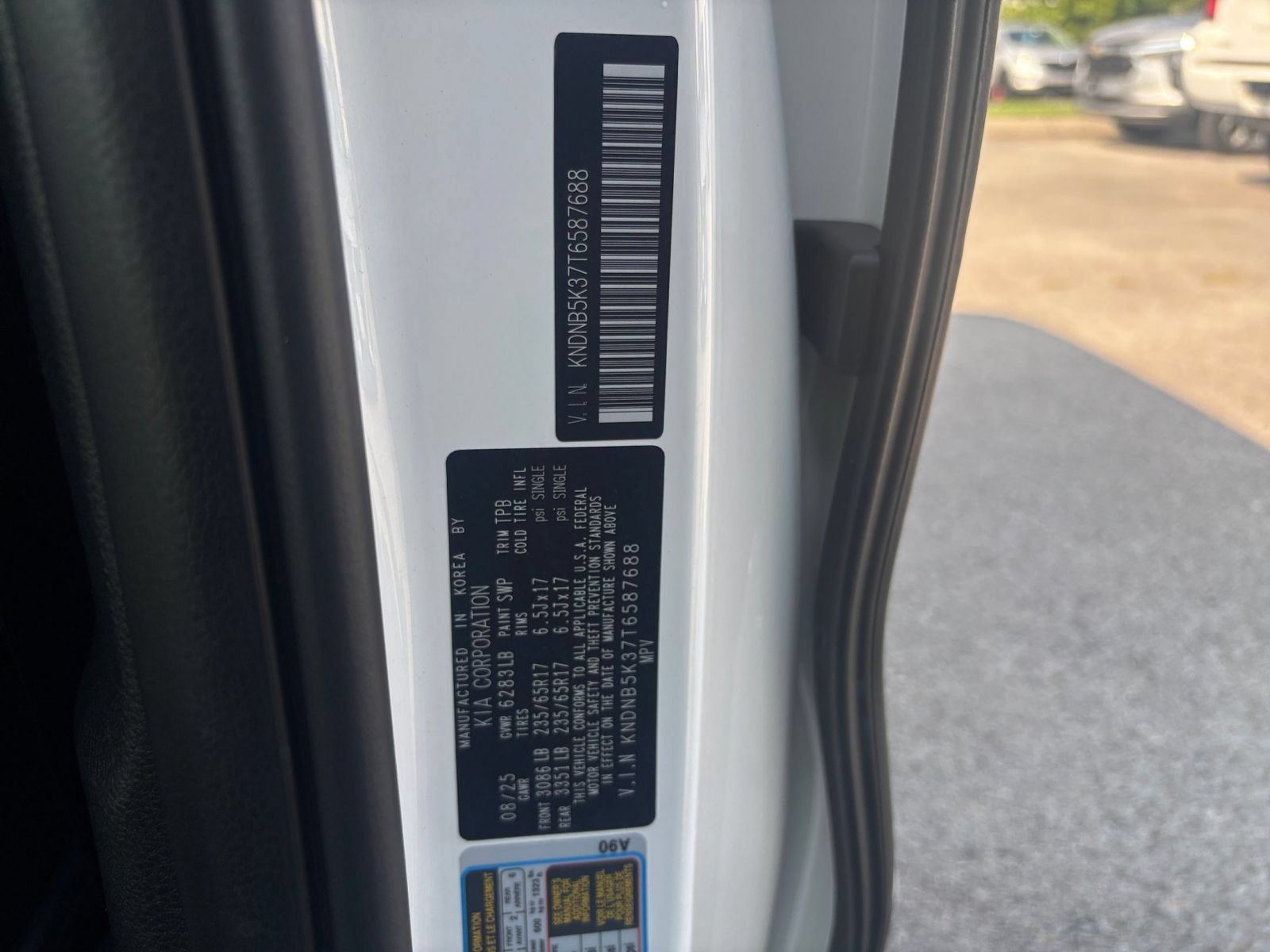 Used 2026 Kia Carnival FWD image 31
