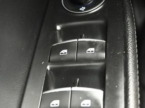 Used 2020 Alfa Romeo Giulia w/ Cold Weather Package RWD image 23