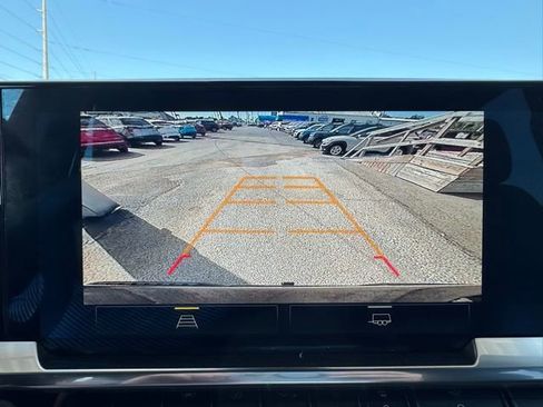 Used 2024 Chevrolet Silverado 1500 RST w/ Z71 Off-Road Package image 13