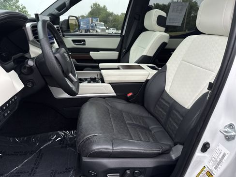 Used 2022 Toyota Tundra Capstone AWD/4WD image 5