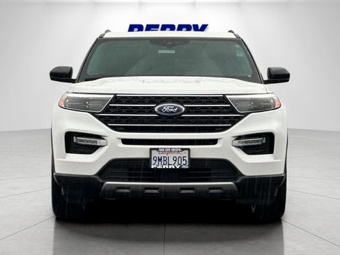 Used 2023 Ford Explorer XLT w/ Equipment Group 202A image 8