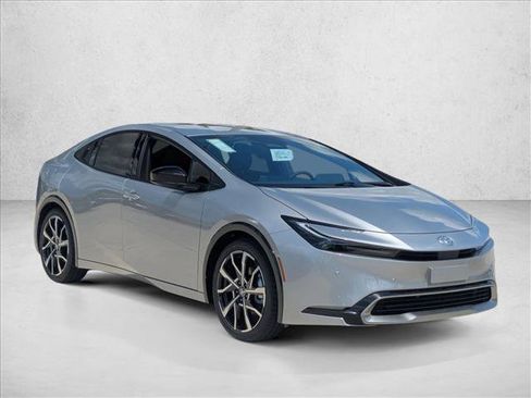 New 2026 Toyota Prius Plug-In Hybrid FWD image 6