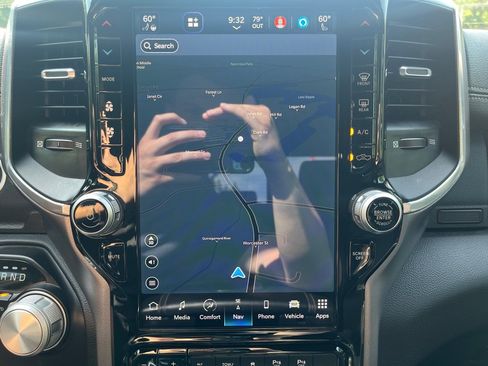 Used 2024 RAM 2500 Laramie w/ Sport Appearance Package image 25