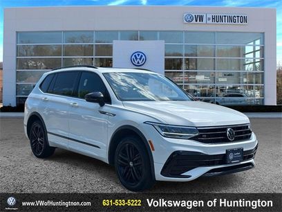 Certified 2022 Volkswagen Tiguan SE R-Line