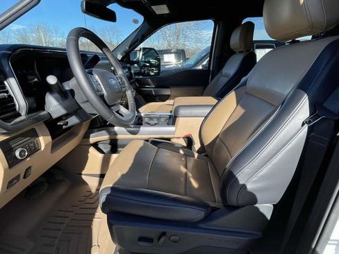 Used 2025 Ford F250 Lariat w/ Lariat Ultimate Package image 13