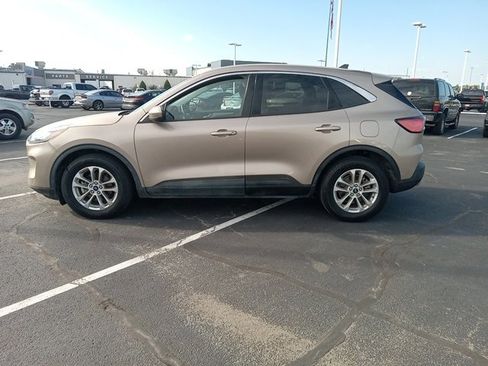 Used 2021 Ford Escape SE w/ Convenience Package image 4