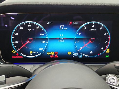 Used 2022 Mercedes-Benz E 350 Sedan image 9