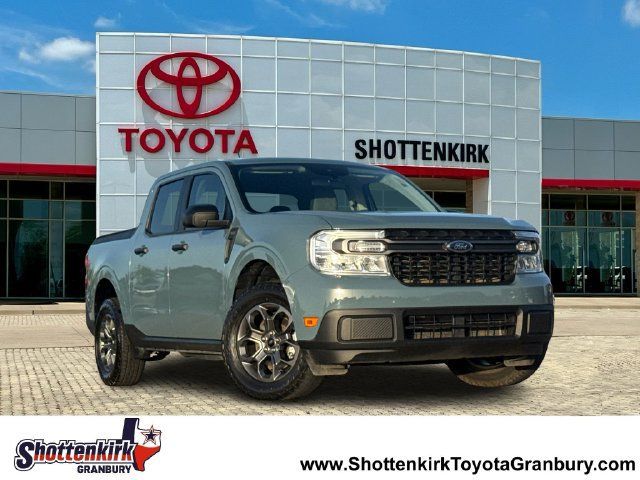 Used 2022 Ford Maverick XLT FWD image 1
