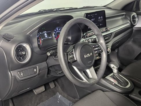 Used 2024 Kia Forte LXS FWD image 11