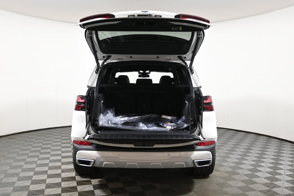 Used 2026 BMW X5 xDrive40i w/ Climate Comfort Package AWD/4WD image 36
