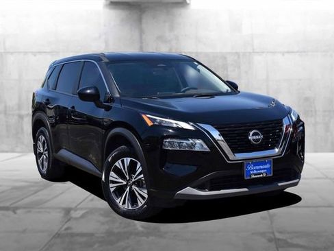 Used 2023 Nissan Rogue SV AWD/4WD image 2