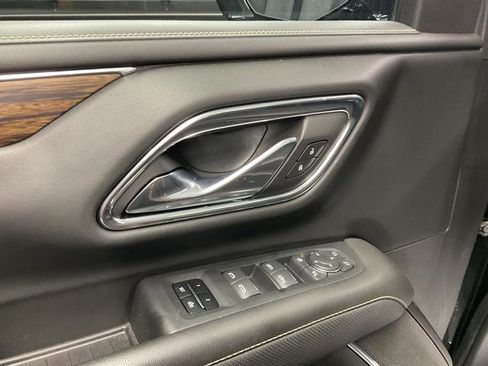 Used 2023 Chevrolet Tahoe Premier AWD/4WD image 13