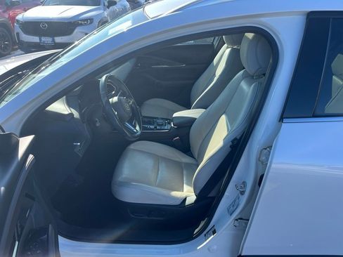 Used 2020 MAZDA CX-30 Premium image 11