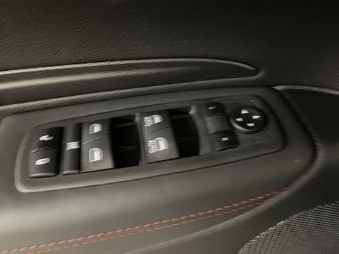 Used 2024 Dodge Durango GT image 9