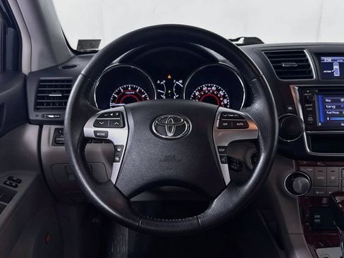 Used 2013 Toyota Highlander Limited AWD/4WD image 11