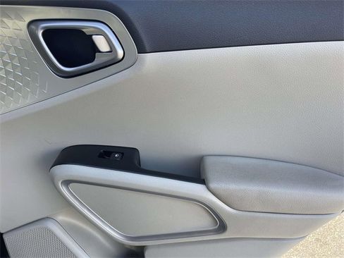 Used 2023 Kia Soul LX w/ LX Technology Package image 20