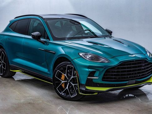 Used 2025 Aston Martin DBX 707 image 3