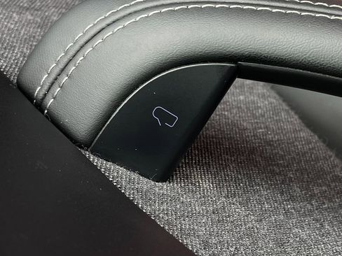 Used 2021 Tesla Model S Plaid image 56