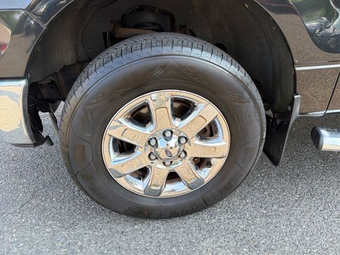 Used 2014 Ford F150 XLT w/ Equipment Group 302A Luxury AWD/4WD image 16