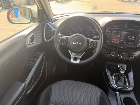 Used 2022 Kia Soul LX w/ Technology Package FWD image 28