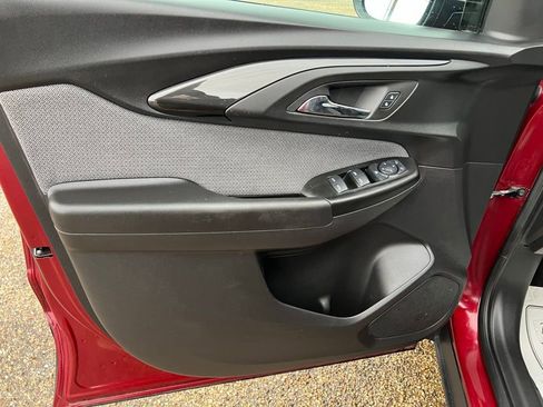 Used 2023 Chevrolet TrailBlazer LT w/ Convenience Package image 25