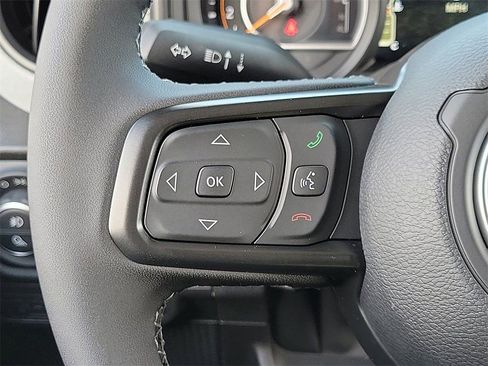 New 2025 Jeep Gladiator Sport image 5