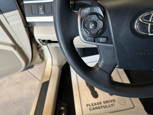 Used 2012 Toyota Camry LE FWD image 9