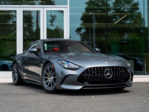 Used 2025 Mercedes-Benz AMG GT 55 image 3