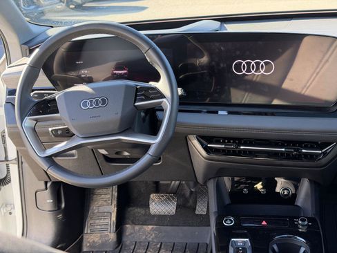 Used 2025 Audi Q6 e-tron Premium Plus w/ Premium Plus image 19