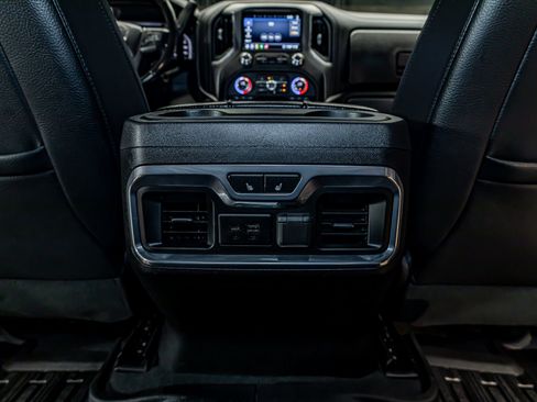 Used 2020 GMC Sierra 3500 Denali w/ Denali Ultimate Package AWD/4WD image 25
