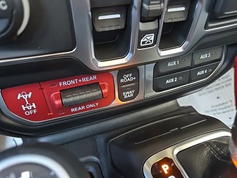 New 2025 Jeep Gladiator Rubicon w/ Safety Group image 67