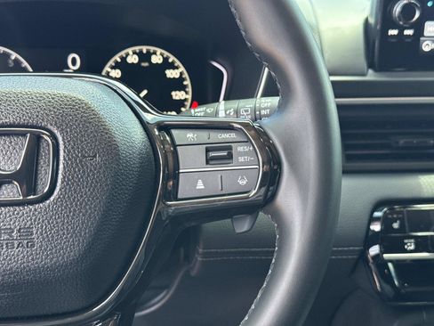 Used 2025 Honda Pilot Touring image 30