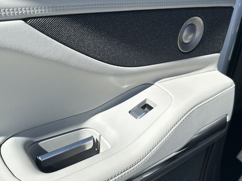 New 2026 Lincoln Navigator Reserve image 12