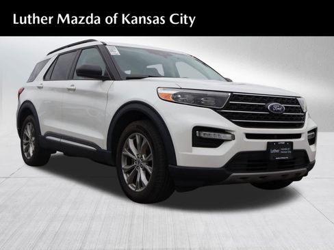 Used 2023 Ford Explorer XLT w/ Equipment Group 202A AWD/4WD image 1