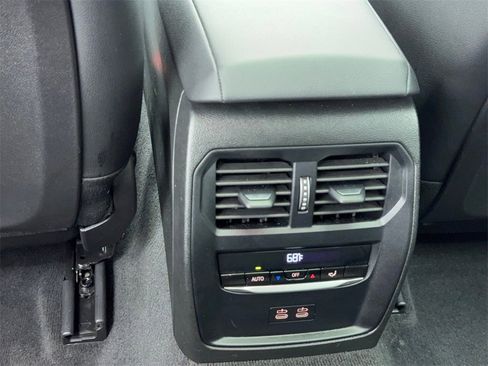 Used 2025 BMW 330i Sedan image 45