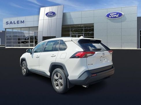 Used 2024 Toyota RAV4 XLE w/ Convenience Package AWD/4WD image 4