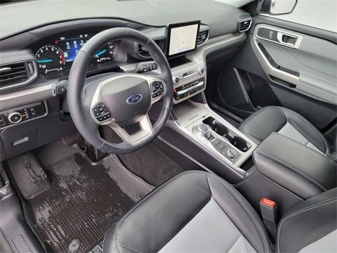 Certified 2023 Ford Explorer XLT w/ Equipment Group 202A image 19