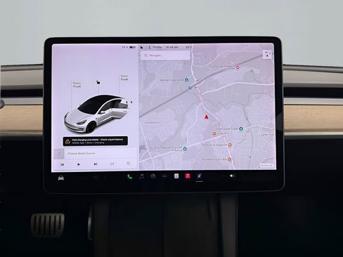 Used 2021 Tesla Model 3 Performance image 22