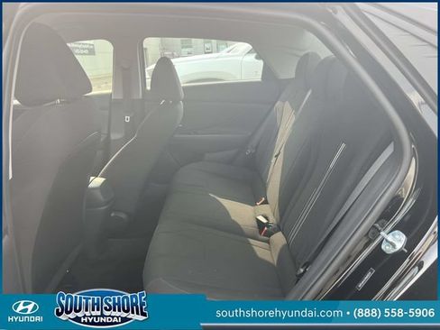 Certified 2021 Hyundai Elantra SEL w/ Cargo Package FWD image 13