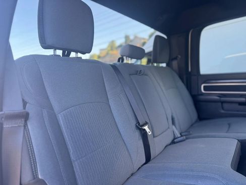 Used 2024 RAM 3500 Big Horn image 22