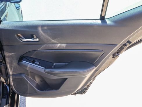 Used 2020 Nissan Altima 2.5 Platinum FWD image 18
