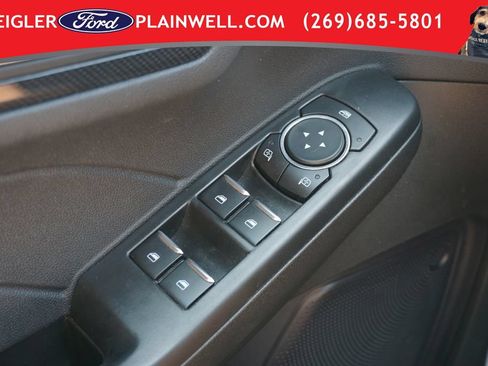 Used 2024 Ford Escape ST-Line w/ Tech Pack #1 AWD/4WD image 31