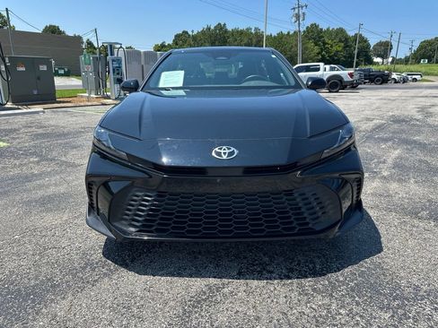 Used 2025 Toyota Camry SE w/ Multimedia Upgrade Package FWD image 8