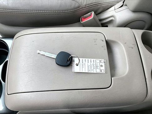 Used 2004 Toyota Sienna XLE image 30