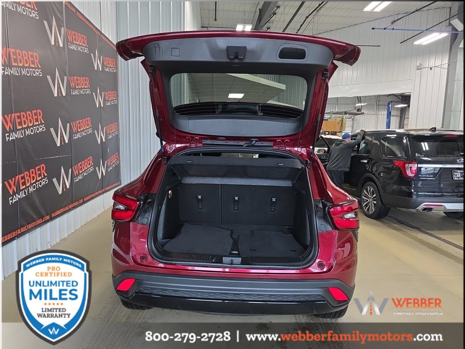 Used 2025 Chevrolet Trax RS w/ Driver Confidence Package FWD image 6