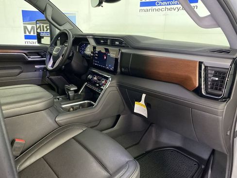 Used 2025 GMC Sierra 1500 Denali w/ Denali Reserve Package AWD/4WD image 36