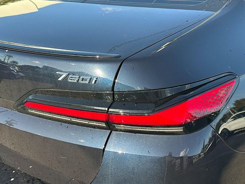 Used 2024 BMW 760i xDrive image 29